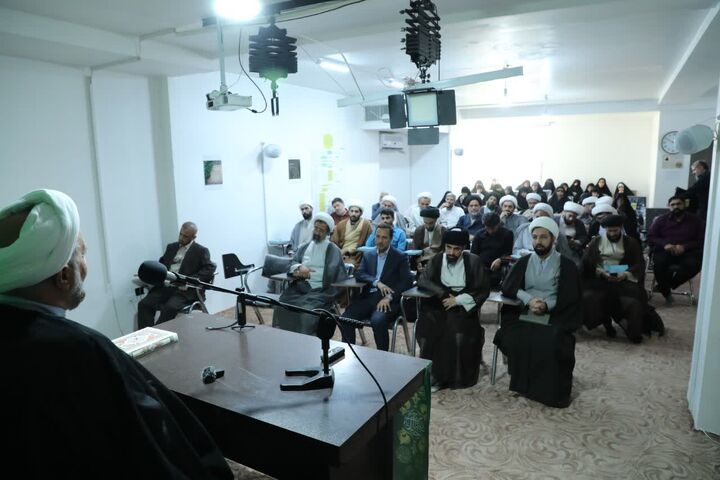 معرفی صحیفه سجادیه در کانون‌های مساجد با برگزاری حلقه‌های آموزشی