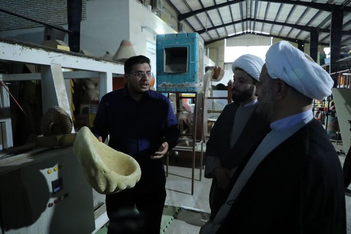 بازدید رییس ستاد کانون‌های مساجد کشور از محل تولید وسایل شهربازی معارفی کانون «تبیان»