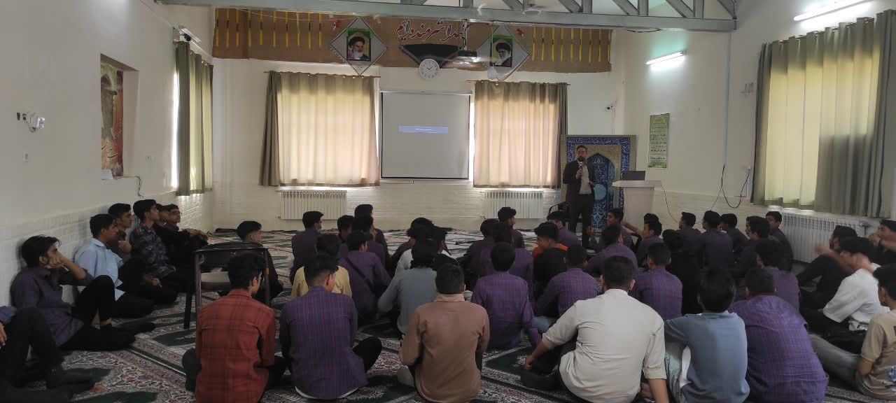 تربیت دانش‌آموزان با راهکارهای نوین کانون تعلیم و تربیت رضوی