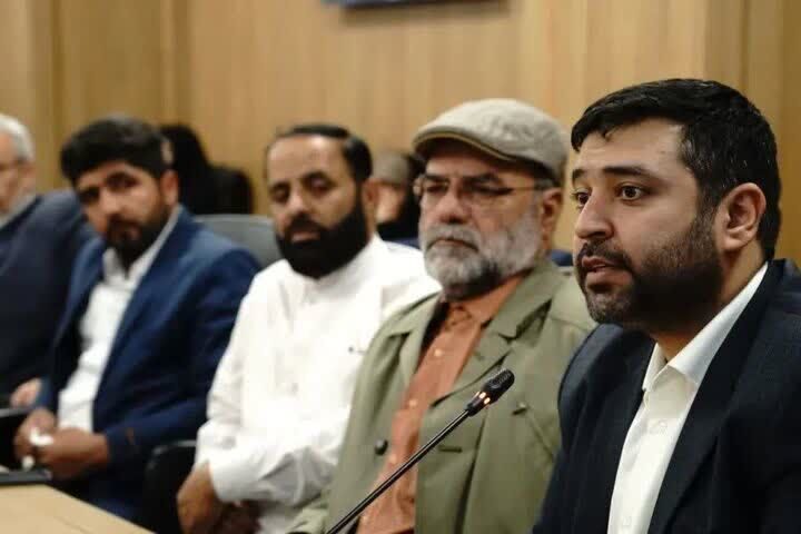 صفر تا صد «چهره به چهره» و «چکامه» در مشهد