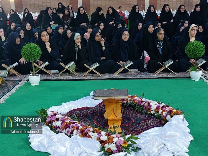 تحول در جلسات خانگی قرآن کریم کرمان با تمرکز بر کودکان و نوجوانان