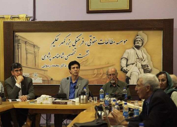 فردوسی، نخستین وکیل مدافع زبان و فرهنگ ایران