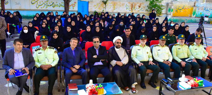 همکاری آموزش و پرورش و نیروی انتظامی، تضمین‌ کننده امنیت و تربیت در جامعه است