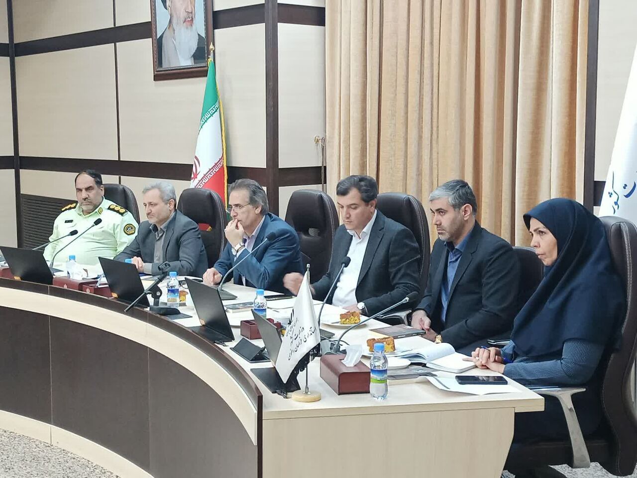 مساجد و تشکل‌های مردمی راه‌حل معضل اعتیاد هستند