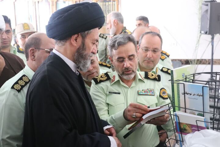 دیدار جمعی از پرسنل نیروی انتظامی با آیت الله عاملی