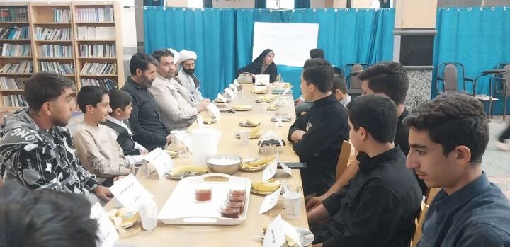 برگزاری نخستین جلسه توجیهی مرحله کشوری مسابقات مدهامتان در کانون بعثت تویسرکان