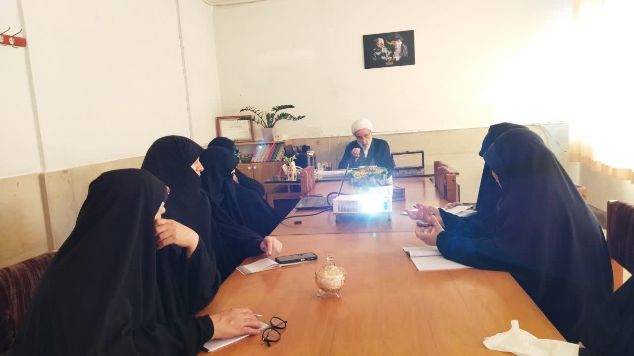 توان علمی زنان کلید توسعه مرجعیت در فقه شیعه است