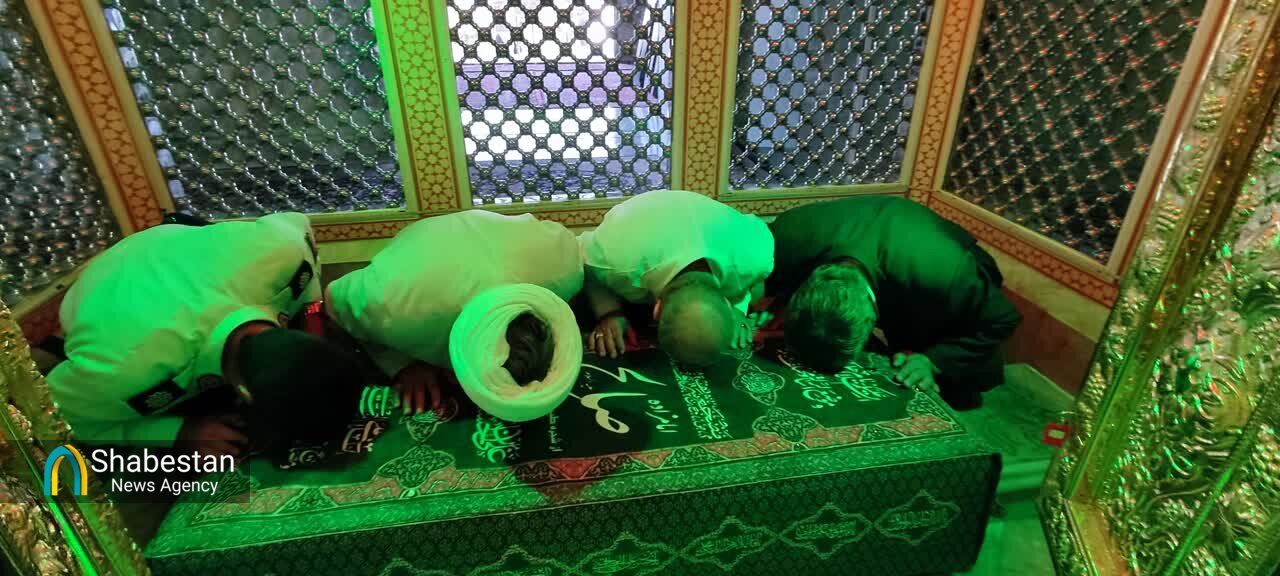 عطر گلاب بر ضریح آفتاب؛ غبار از رخسار امامزاده صالح(ع) زدوده شد