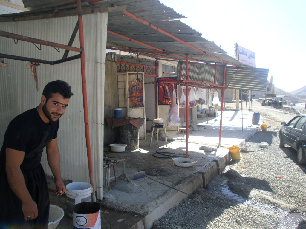 مهدیآباد ایلام؛ دهکده کبابیها