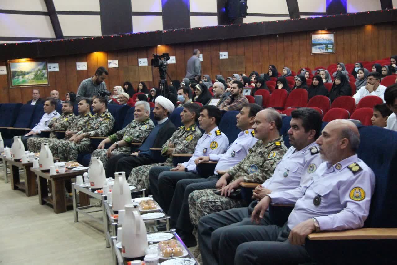 رهبری در جنگ ۱۲ روزه چهره یک امام علم به دوش را نشان داد