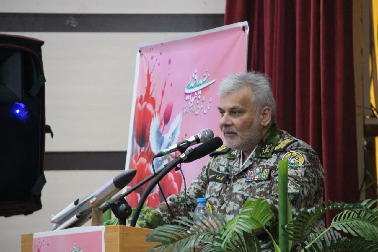 رهبری در جنگ ۱۲ روزه چهره یک امام علم به دوش را نشان داد