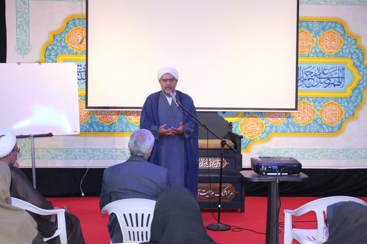 کارگاه آموزشی معارف نماز ویژه بانوان استان مرکزی برگزار شد