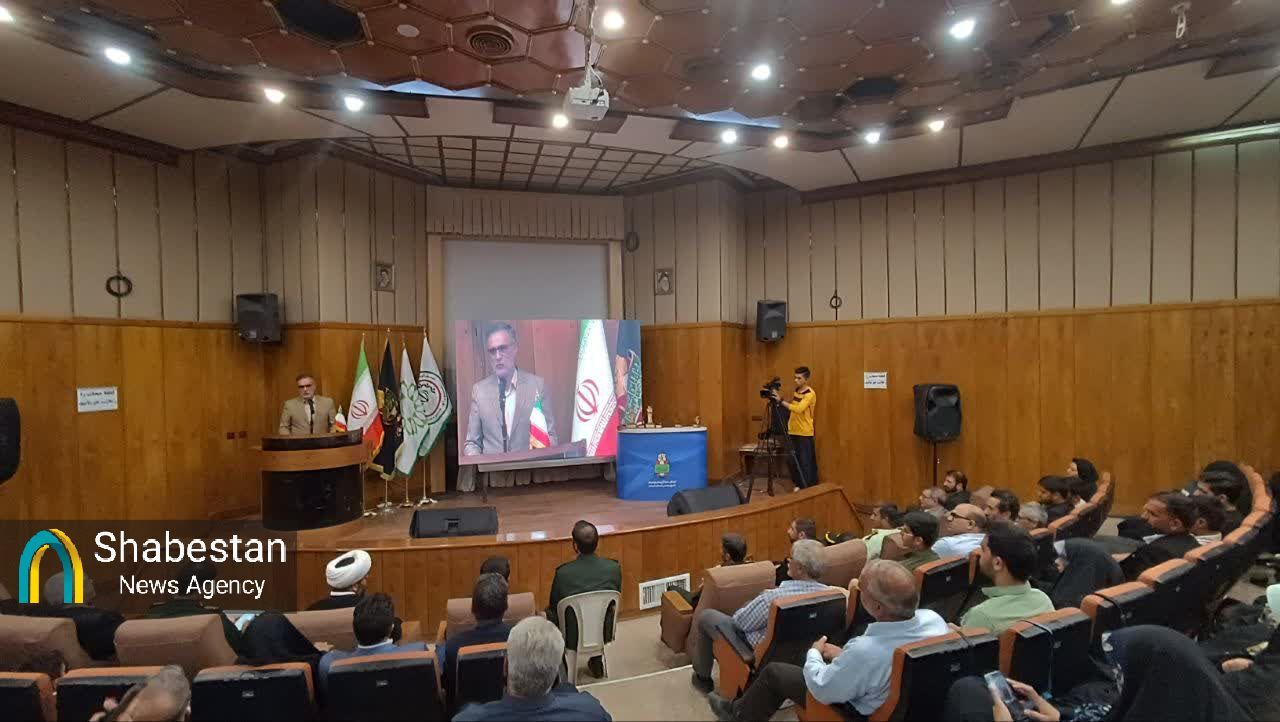 استقبال بیش از یک هزار نفر از هنرمندان و فعالان فضای مجازی کرمان از جشنواره‌های حفظ آثار و نشر ارزش‌های دفاع مقدس