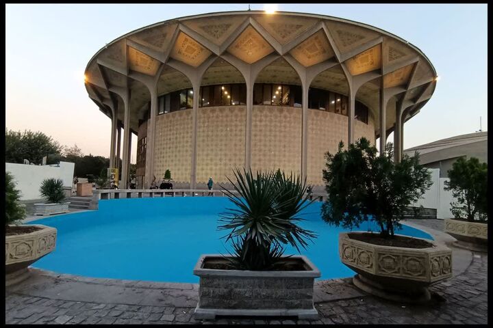 بخش دوم عملیات بهسازی محیط پیرامونی تئاتر شهر اجرا شد