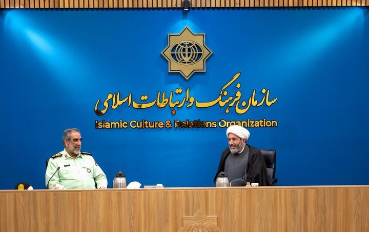 حمایت معنوی از پاسداران امنیت، بخشی از رسالت فرهنگی ماست