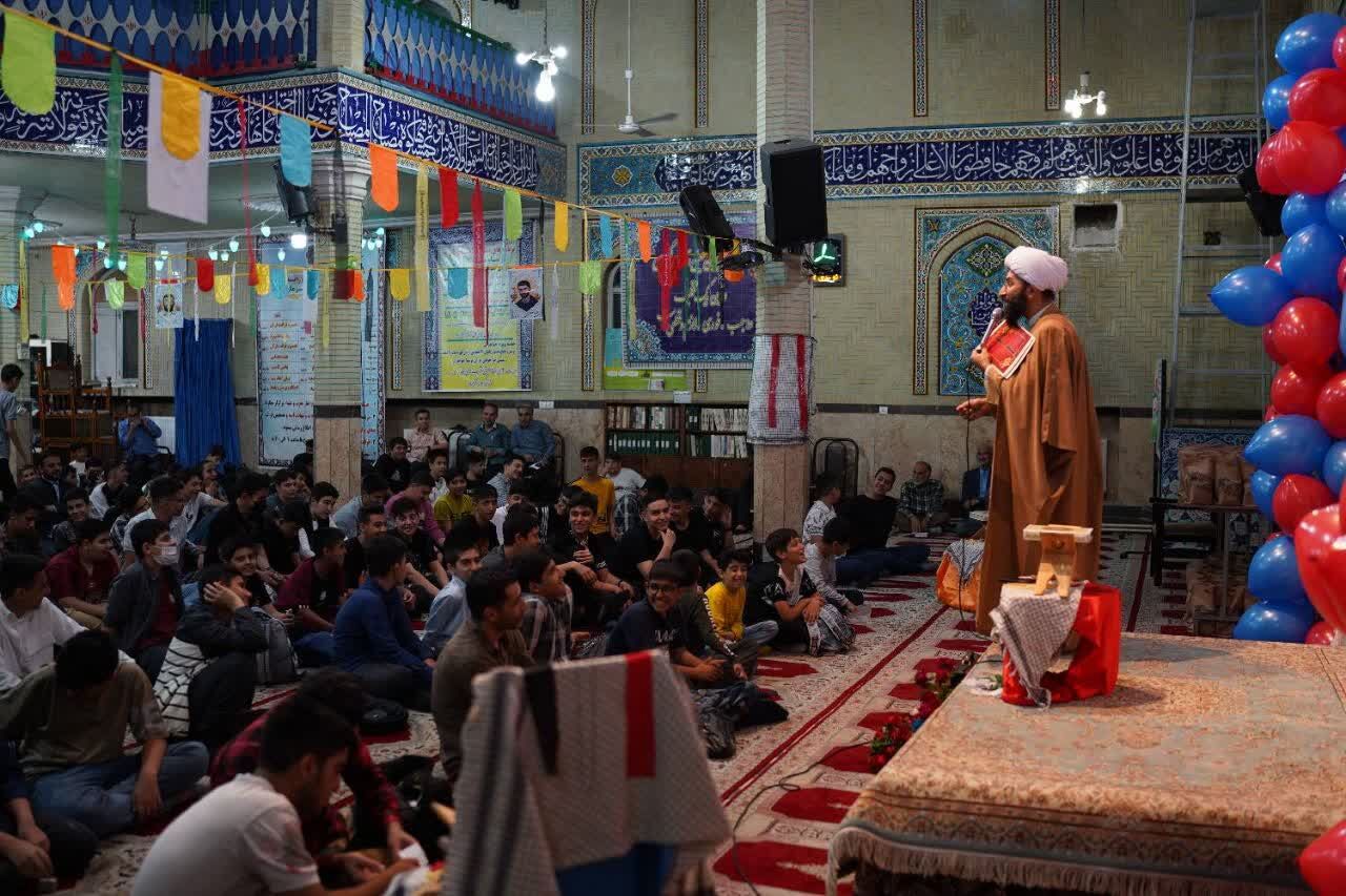 مسجدی که بیش از ۴ دهه محور اجتماع قلوب اهالی محله است