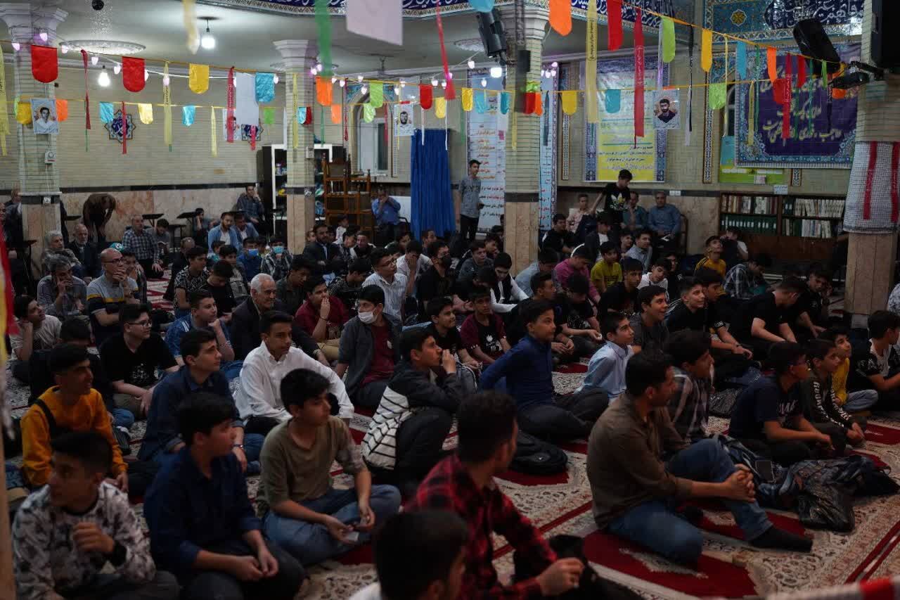 مسجدی که بیش از ۴ دهه محور اجتماع قلوب اهالی محله است