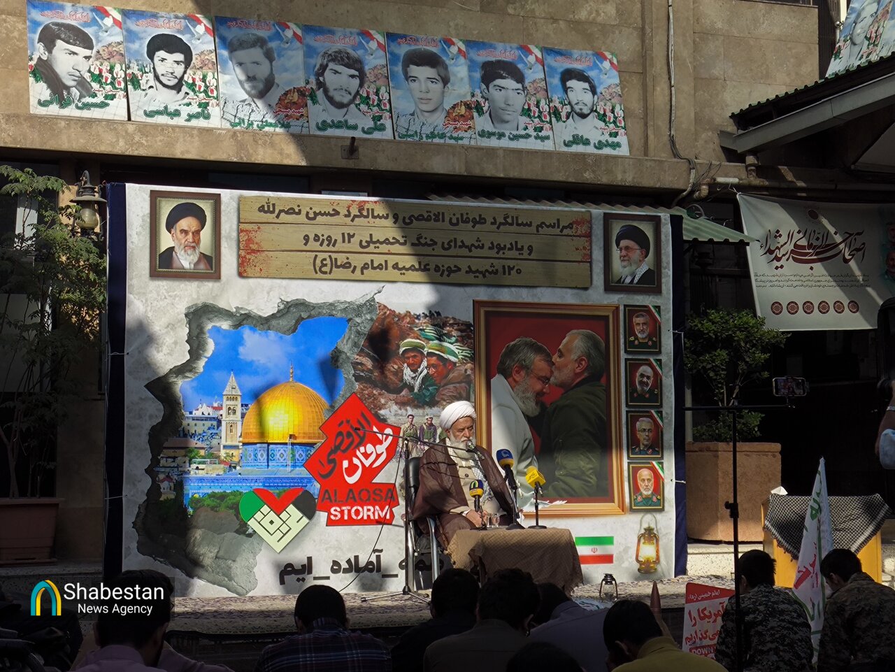 جهاد جامعه را تغییر داد و حتی ضدانقلابها را به میدان دفاع از وطن آورد