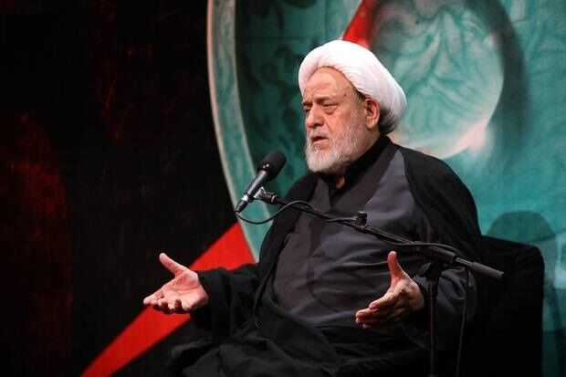 شیخ حسین انصاریان در کربلا منبر می‌رود