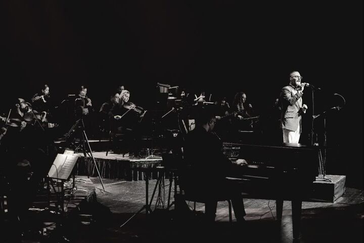 علیرضا قربانی «ایرانم» را در جنوب ایران می‌خواند