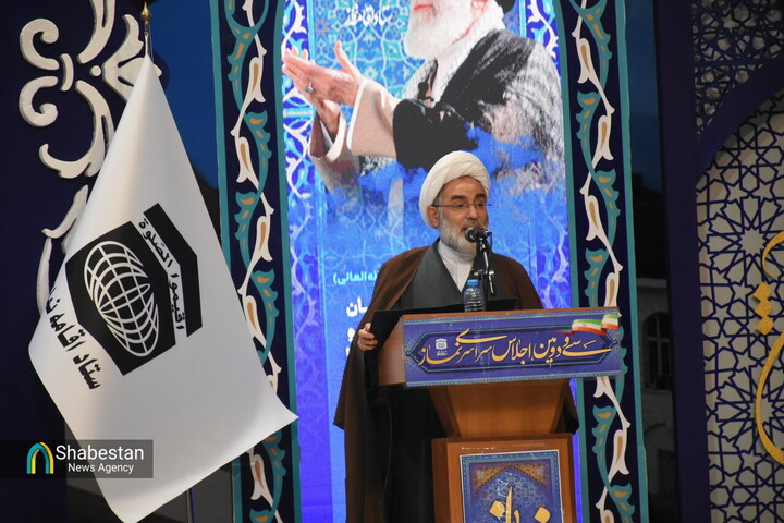 نماز بارزترین ذکر و کلید درهای معرفت است