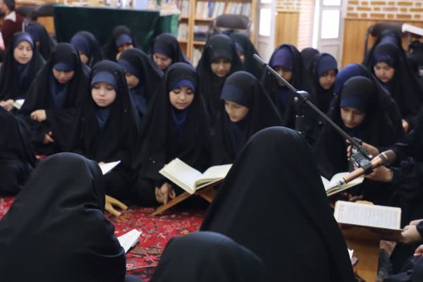 این کانون مسجدی ۵۰۰ دختر را حافظ قرآن کرده است