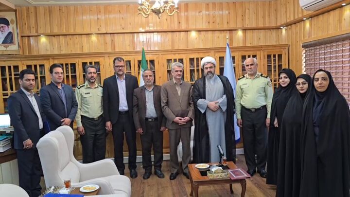 با ترویج فرهنگ ایثار و شهادت می توان روح مقاومت را در جامعه زنده نگه داشت