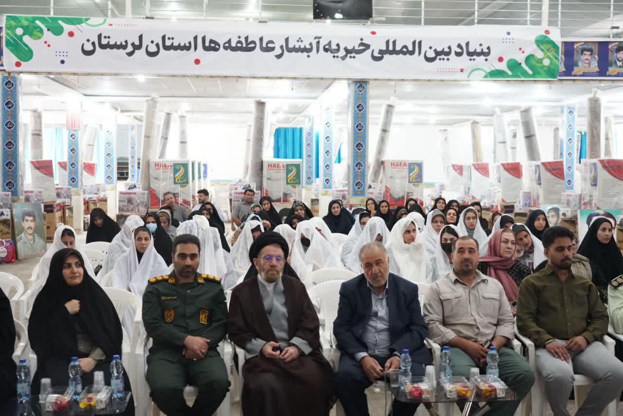 ازدواج ساده و صادقانه، بنیان استحکام خانواده است