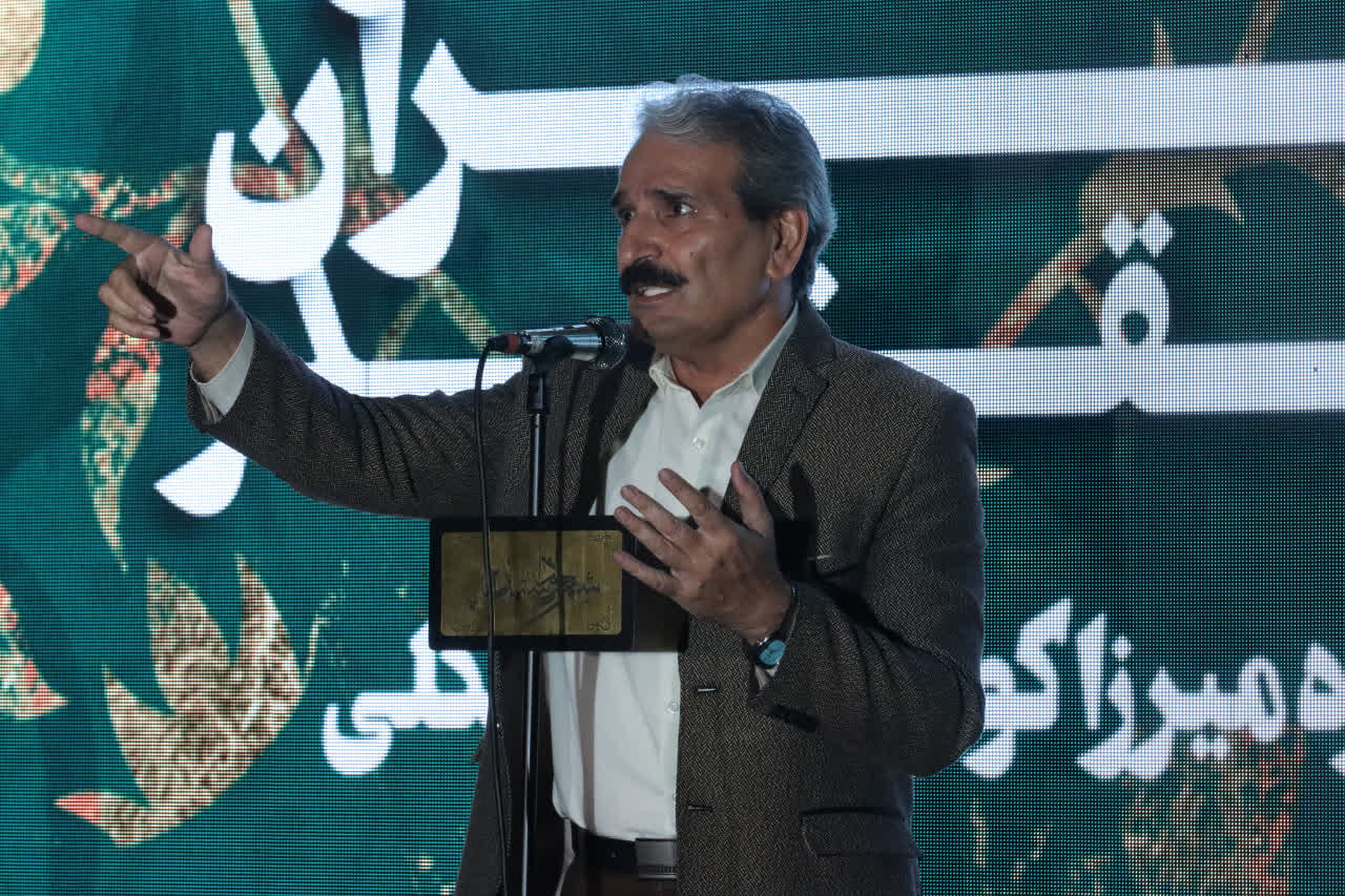 ارسال بیش از یک هزار و ۶۰۰ اثر به دبیر خانه جشنواره شب شعر ایران مقتدر