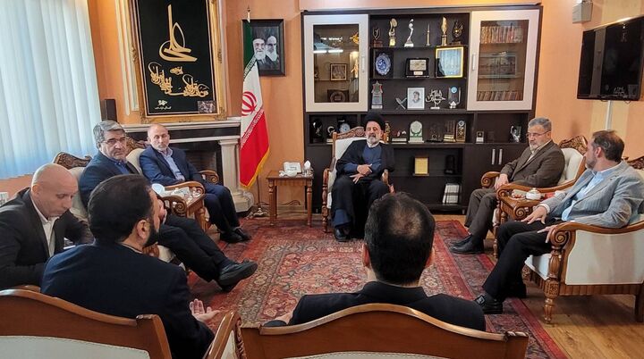 تقدیر نماینده ولی فقیه از برنامه تلویزیونی «آبروی کوچه‌ها»