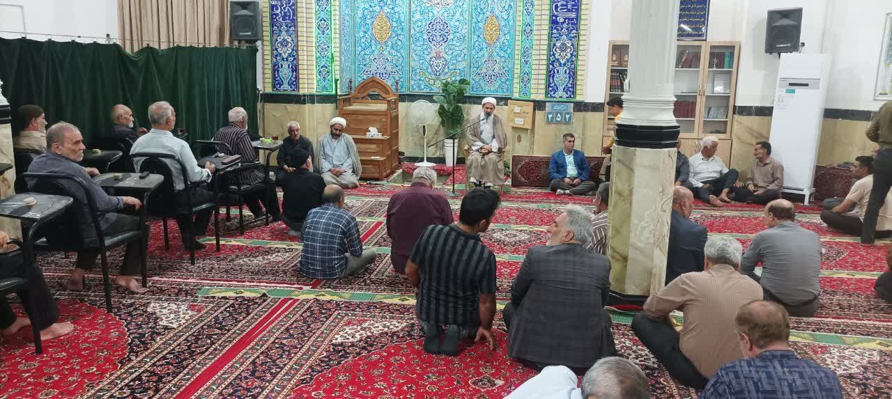  برگزاری برنامه دورهمی محله دهنو با موضوع تربیت فرزند و مسائل خانواده