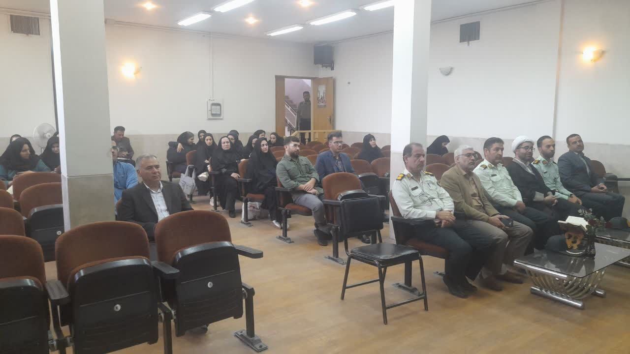 برگزاری «یکشنبههای قرآنی» ویژه کارمندان در تیران و کرون