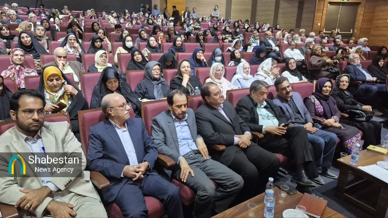 سیزدهمین همایش شعر استانی «حضرت دوست» کرمان در شب حافظ