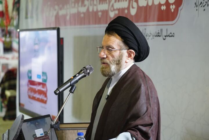 مسجد؛ محور فرهنگ و پیشرفت جامعه است