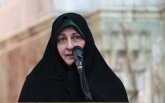 فاطمه طباطبایی: بین اندیشه امام و بطن جامعه فاصله وجود دارد