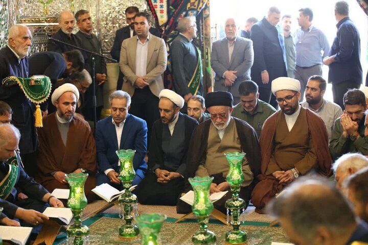 معلمان، خلیفه علمی نسل‌ها هستند