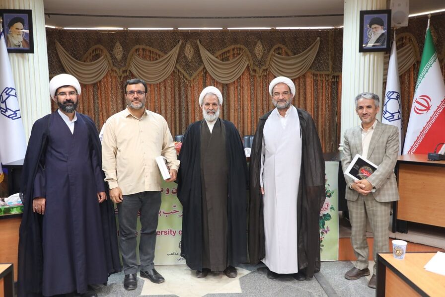 کرسهای آزاداندیشی با محور ادیان و مذاهب برگزار میشود