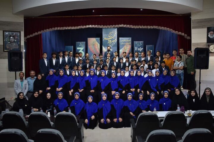 درخشش بچه مسجدی‌های لارستان در جشنواره سرود فجر بسیج فارس