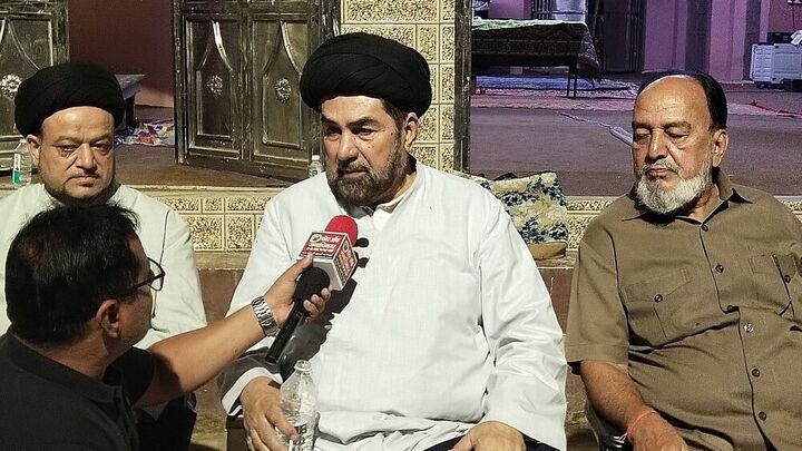 دبیرکل مجلس علمای هند هنگام سخنرانی مورد حمله افراد ناشناس قرار گرفت