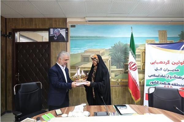 الگوی ما مشی وزیر است که با منتقد تعامل سازنده دارد