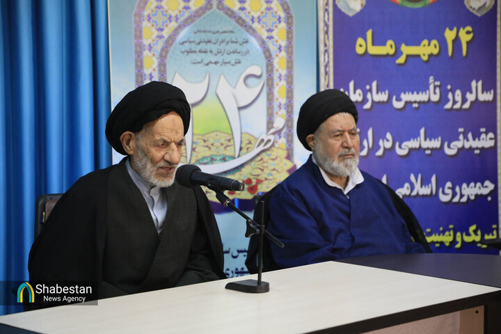 ارتش نماد ایمان و مقاومت در برابر سلطه‌طلبی جهانی است