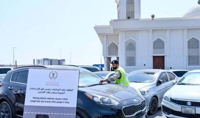 کمپین آگاهی بخشی برای پارک غیر قانونی در اطراف مساجد شارجه
