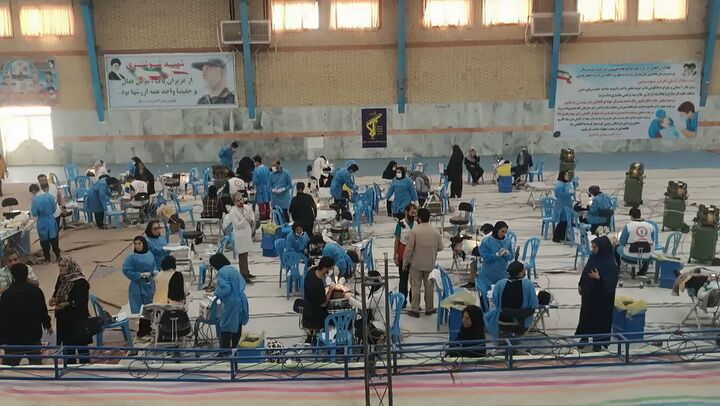 ارائه خدمات رایگان درمانی در نیشابور توسط تیپ ۲۱ امام رضا (ع) و نهادهای امدادی