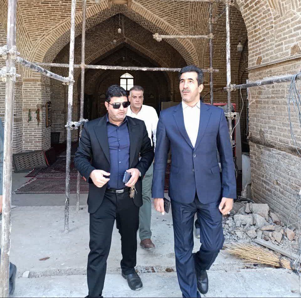 بازدید مدیرکل میراث فرهنگی لرستان از مسجد جامع بروجرد