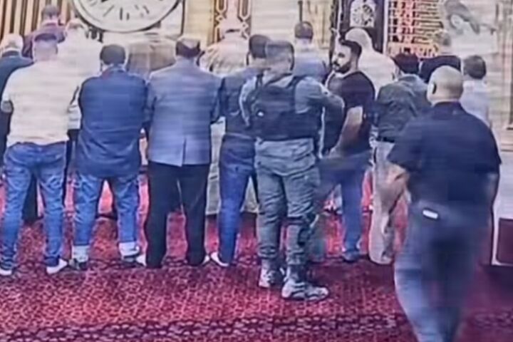 یورش سرباز اسرائیلی به مسجدی در بیت‌حنینا