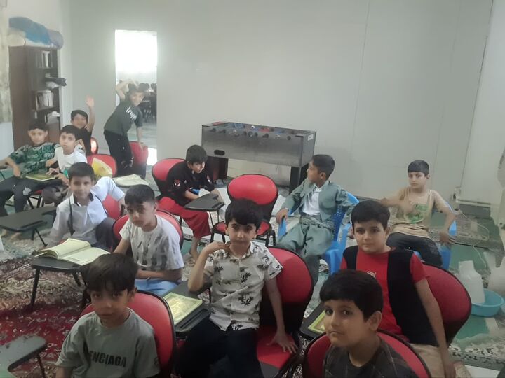 آموزش روخوانی و احکام در خانه قرآن توحید مریوان برگزار می‌شود