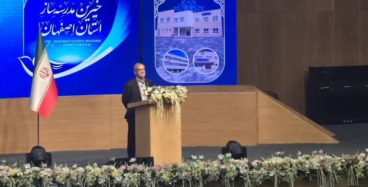 رئیس جمهور: رفتار و نگاه‌های اجتماعی را در مدارس تغییر دهیم