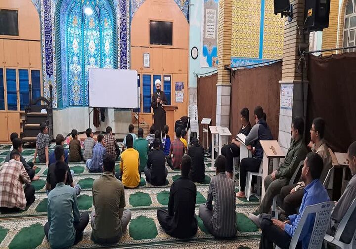 «حلقه‌های دانش» در مسجد نورالحسین(ع)؛ پیوند علم، رفاقت و ایمان در جمع دانش‌آموزان مسجدی