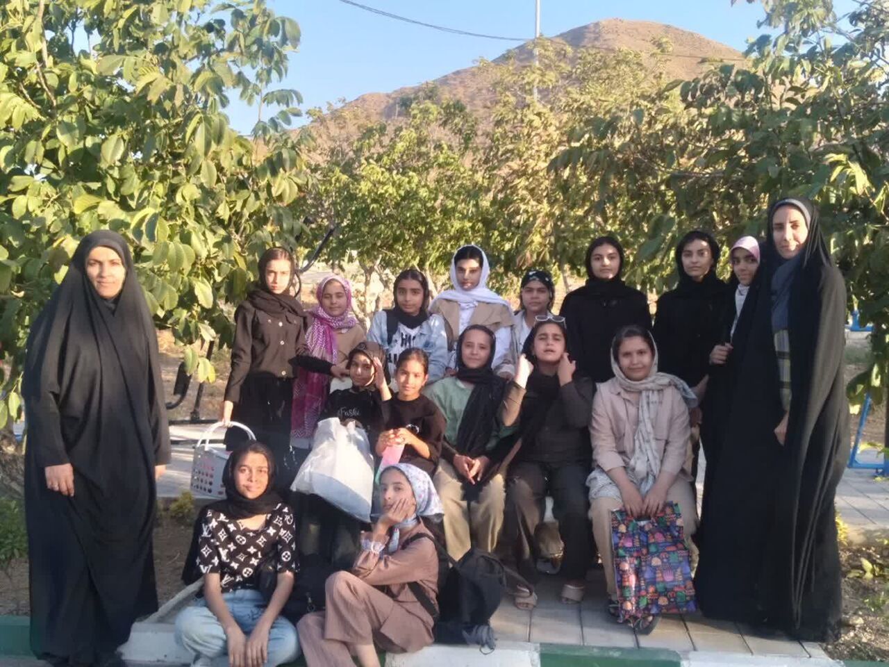 کلاس‌های تقویتی و حلقه‌های معرفتی؛ دو بال تربیتی کانون حضرت زینب(س)