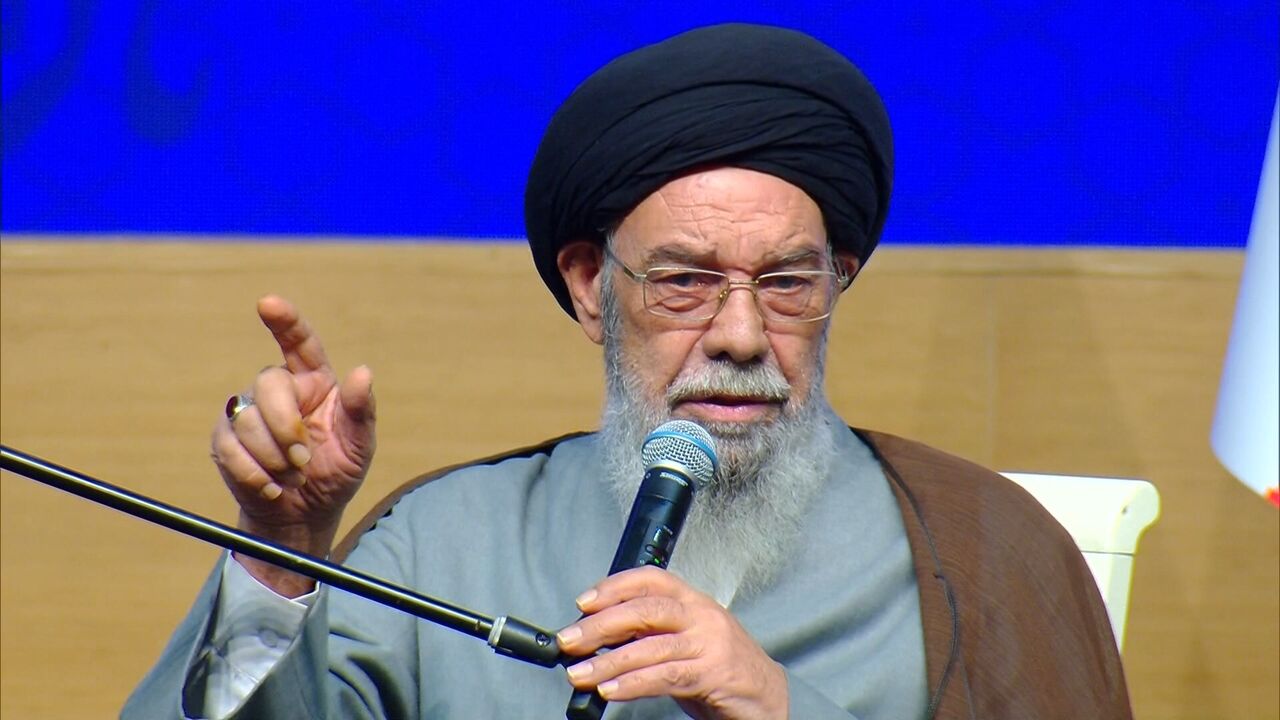 با پیروی از دستورات امیرالمومنین(ع) الگو جهانی شویم